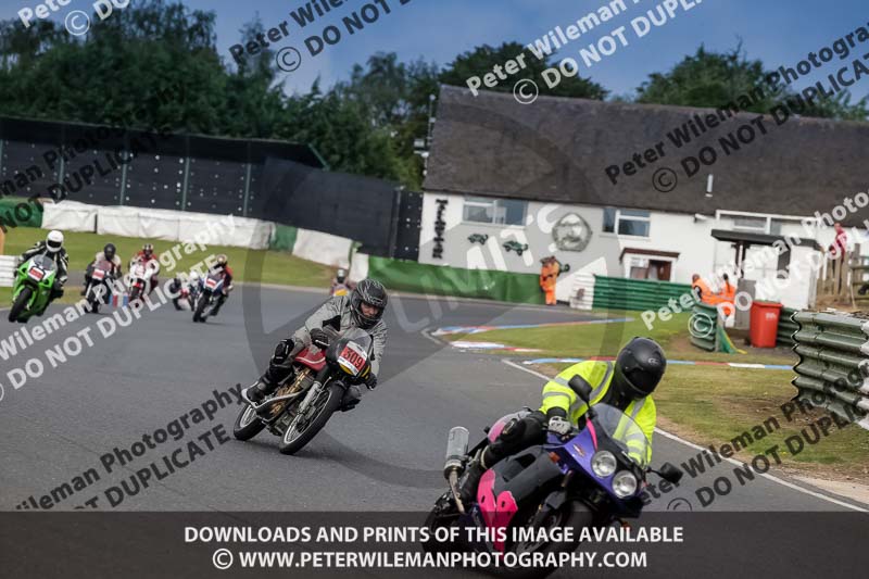 Vintage motorcycle club;eventdigitalimages;mallory park;mallory park trackday photographs;no limits trackdays;peter wileman photography;trackday digital images;trackday photos;vmcc festival 1000 bikes photographs